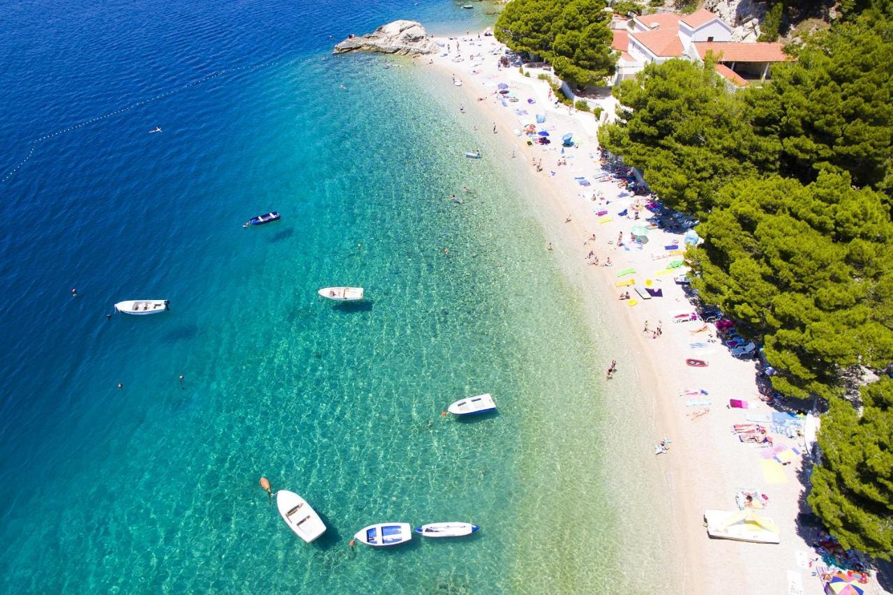 Apartments By The Sea Brela, Makarska - 16065 Buitenkant foto