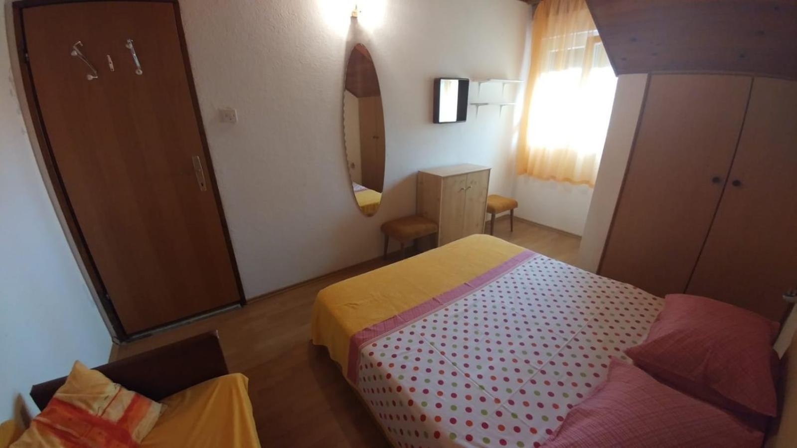 Apartments By The Sea Brela, Makarska - 16065 Kamer foto